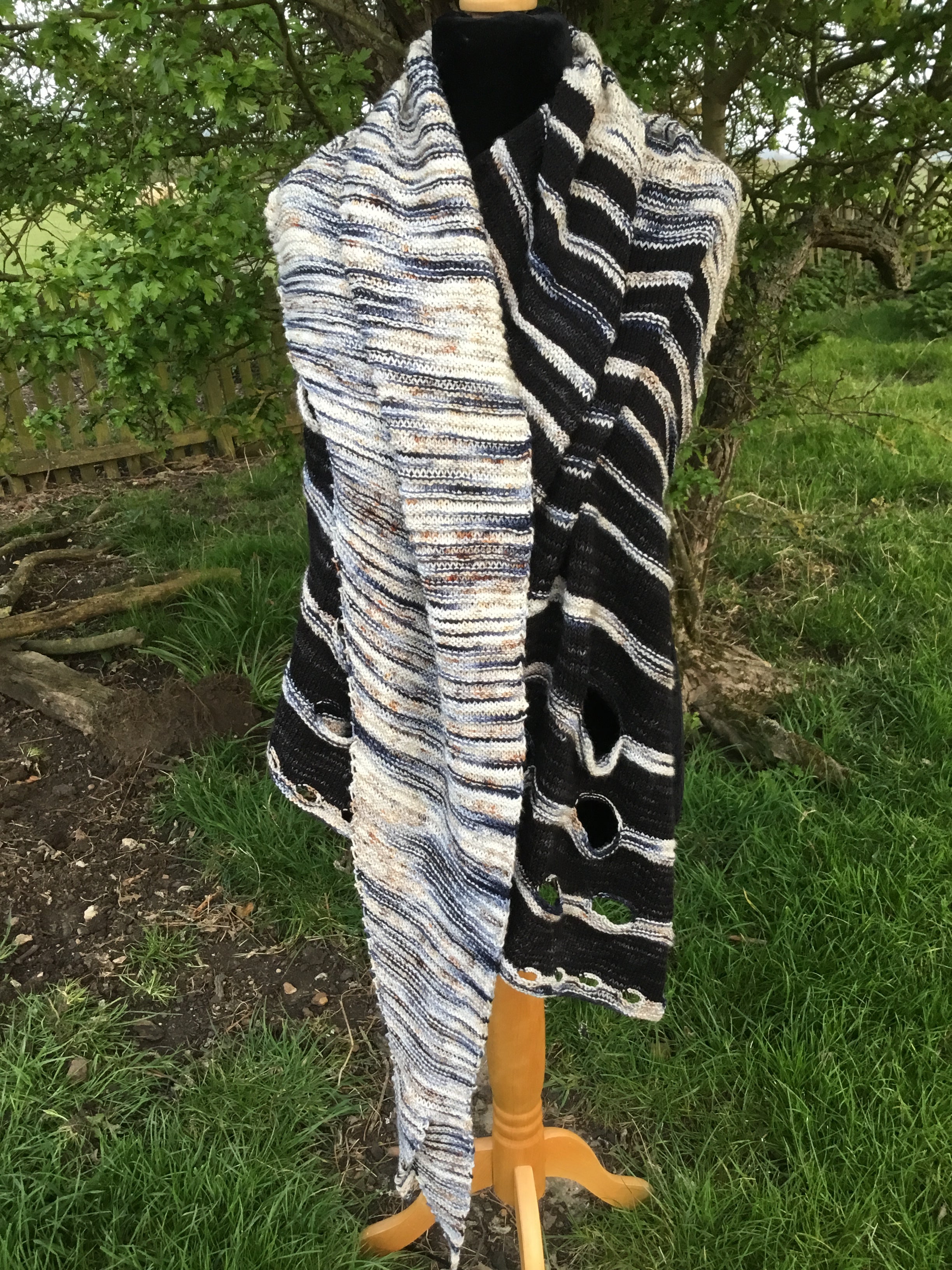 Night King 4ply Knitting Pattern