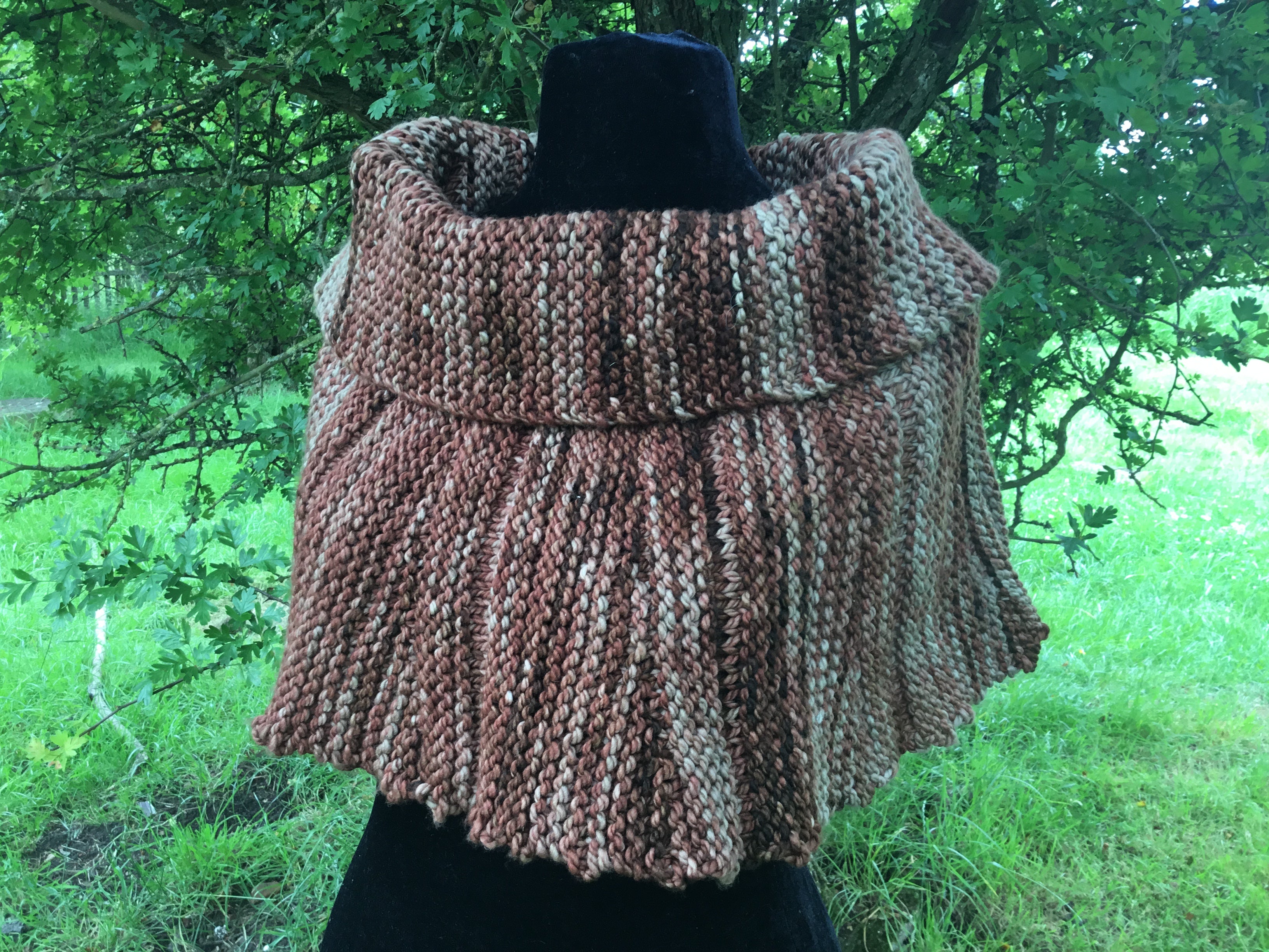 Leoch Cowl. Chunky Weight Knitting Pattern