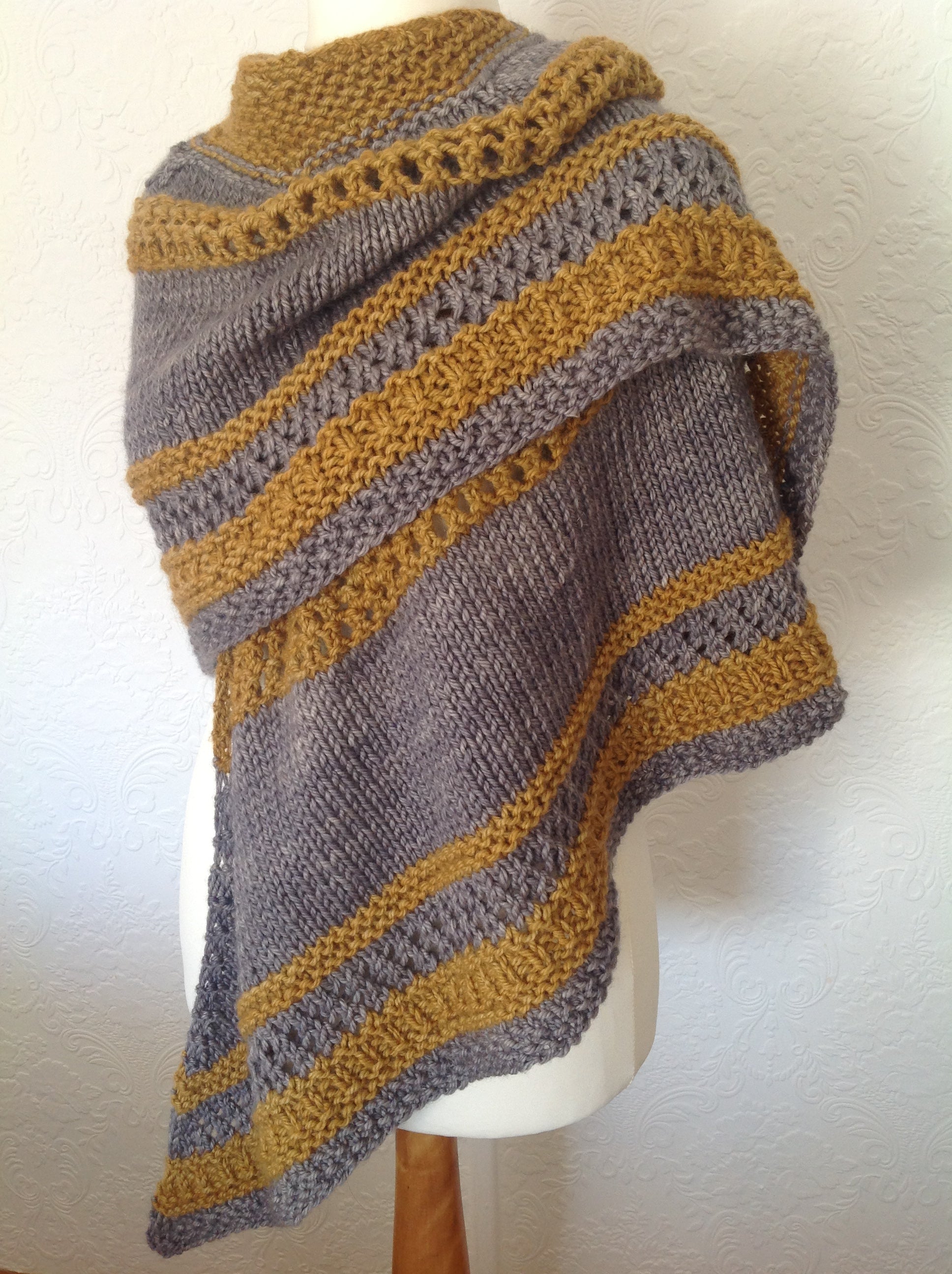 Hill View Shawl. Chunky Weight Knitting Pattern