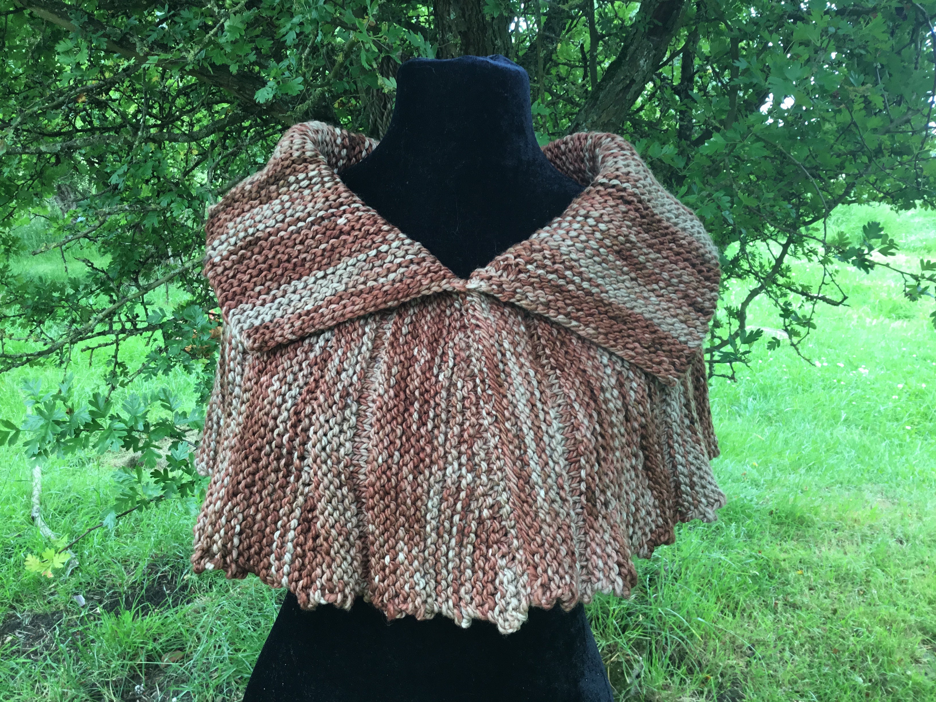Leoch Cowl. Chunky Weight Knitting Pattern