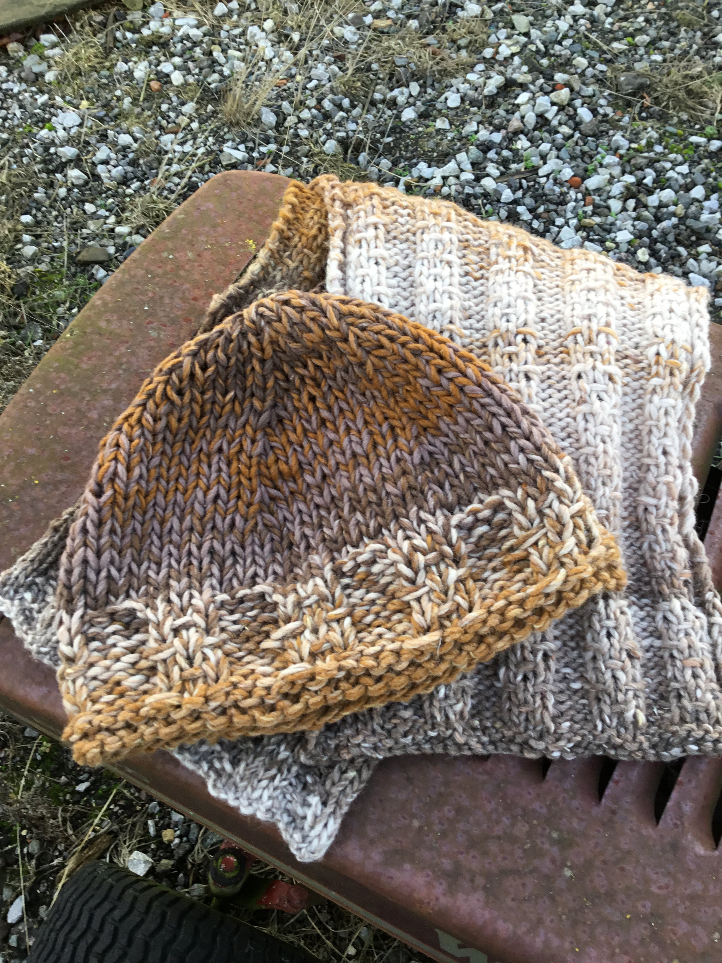 William Hat & Scarf. Chunky Knitting Pattern