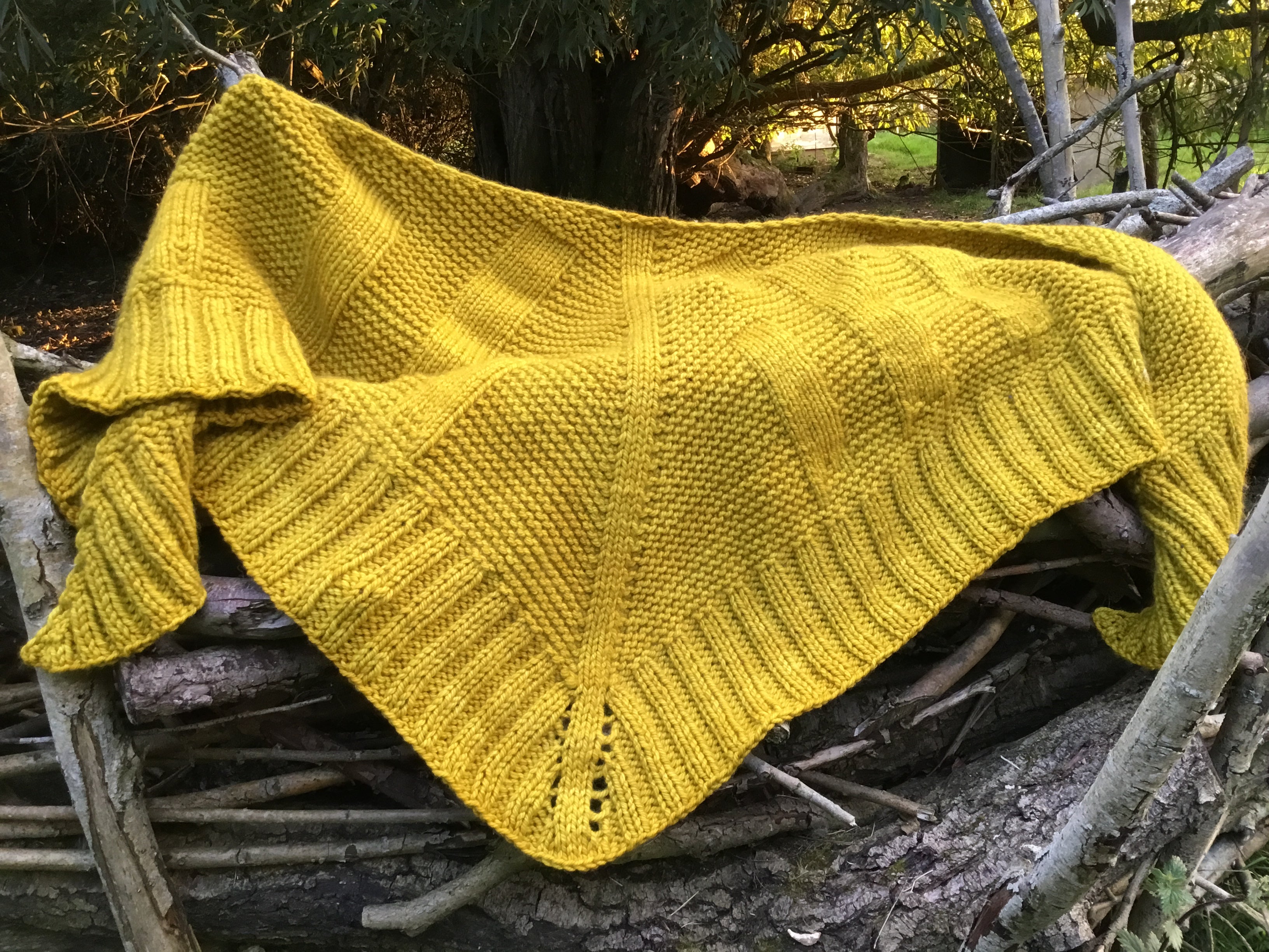 Travelling Stones Chunky Knitting Pattern