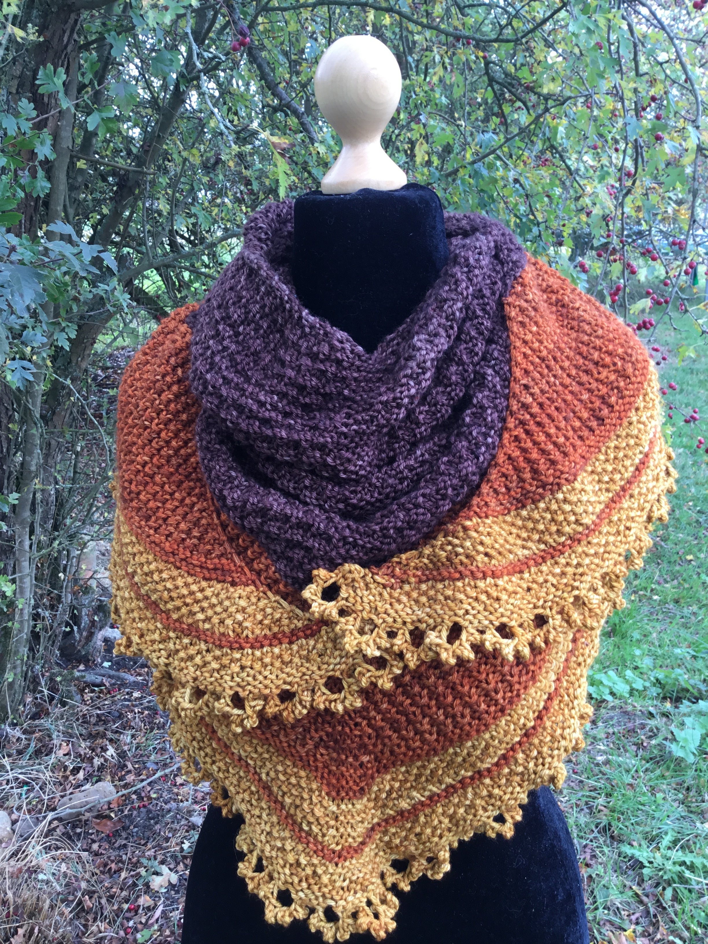 The Cartwheel Shawl. DK Knitting Pattern