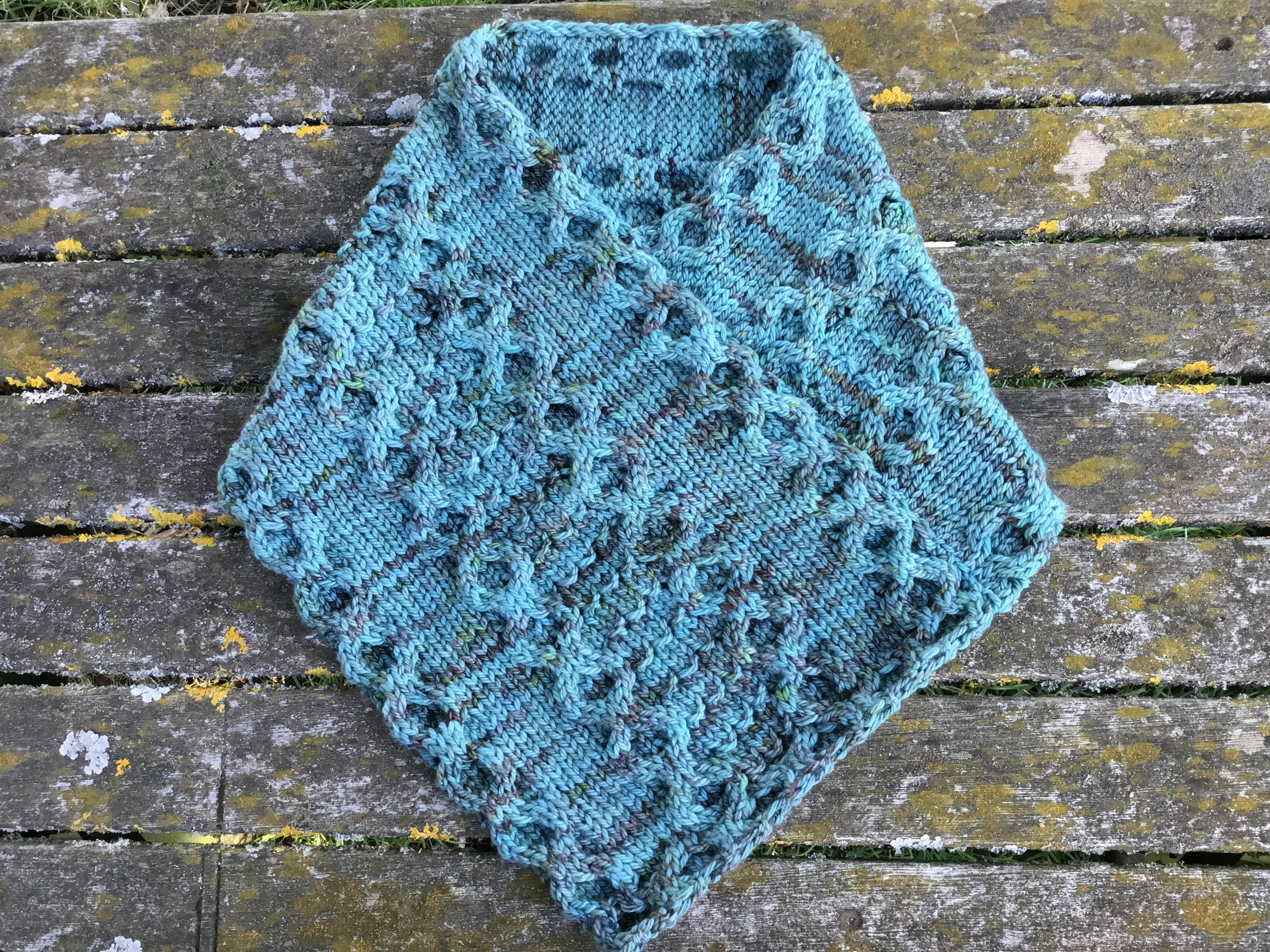 Craig Na Dun Cowl. Aran Weight Knitting Pattern