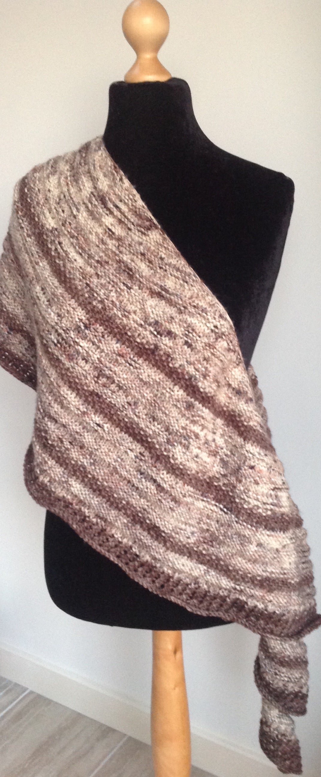 Stark Shawl. DK Knitting Pattern