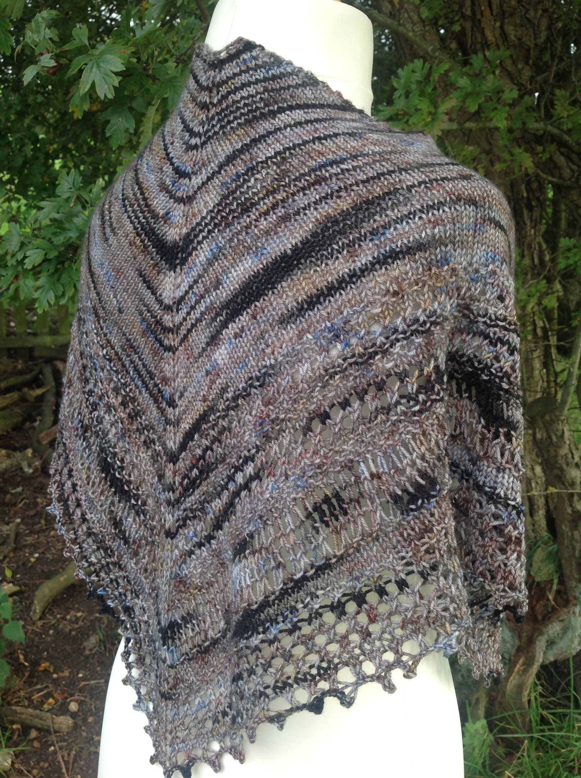 Versailles Shawl 4ply Knitting Pattern