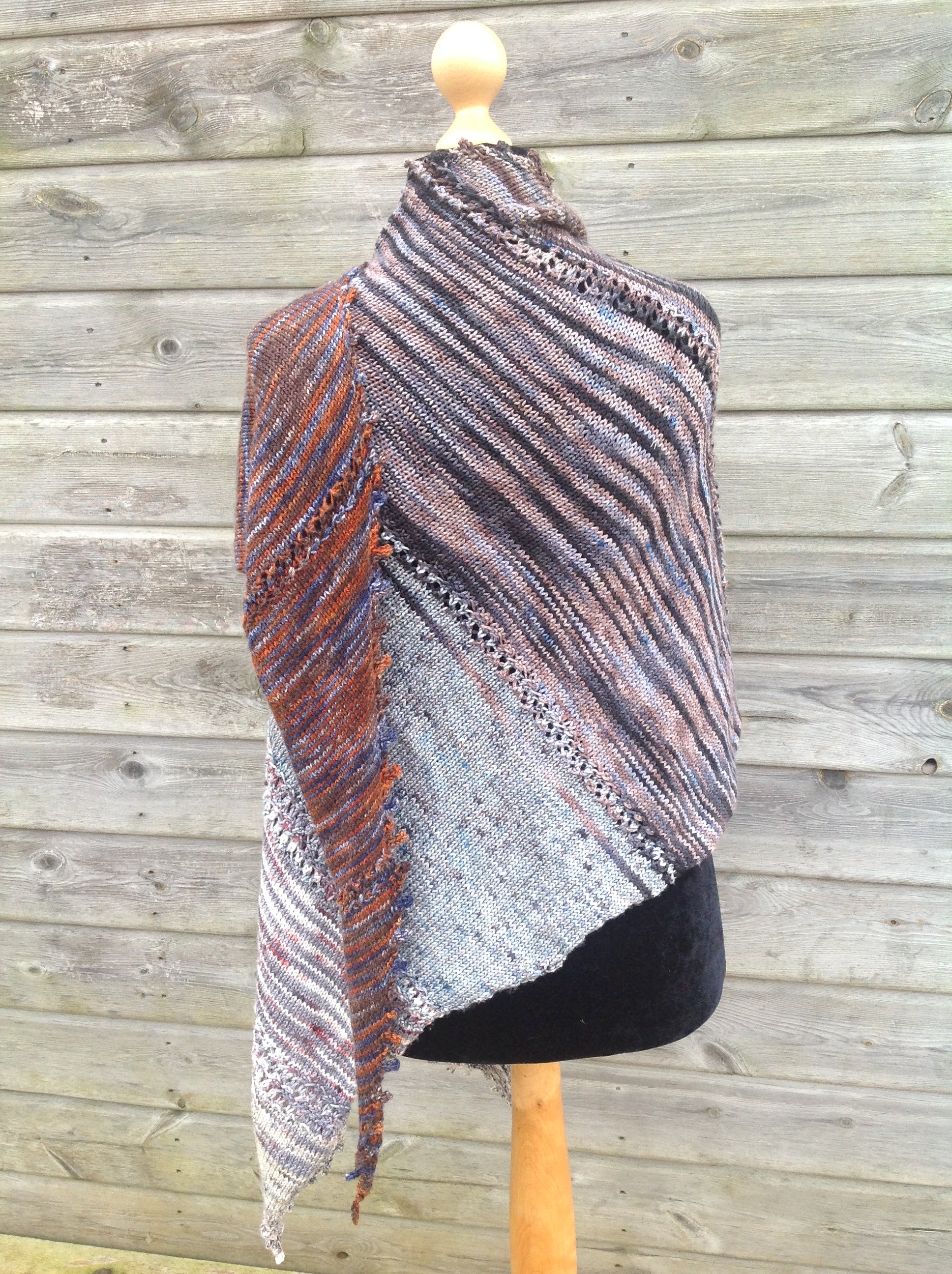 Fade Through Time Wrap. DK Knitting Pattern